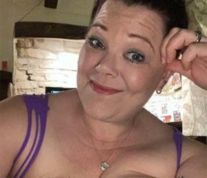Edwige cherche à faire l’amour à trois sur Saint-Louis